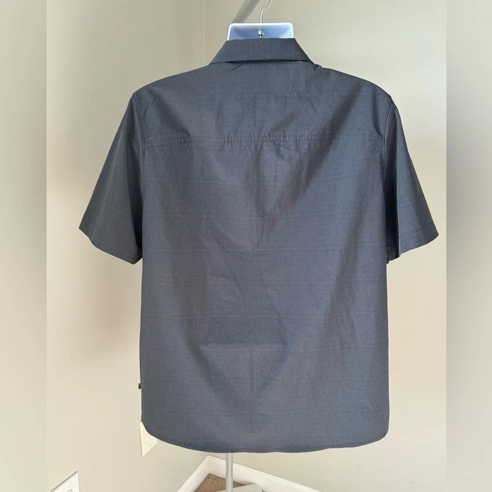 Gerry Tech Woven Stretch Shirt Men's Size L Smokey‎ Gray Button Up Short Sleeve - Picture 2 of 5